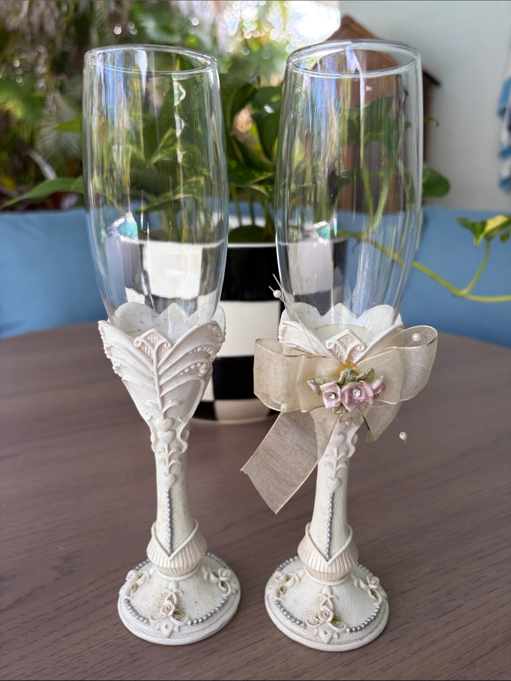 ✨VINTAGE✨Bride and Groom Glass Champagne Flutes